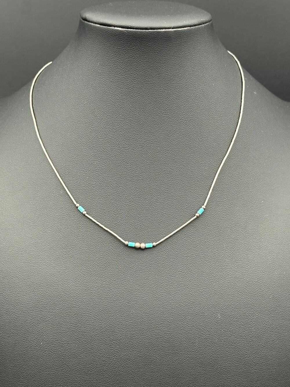 Vintage Navajo Style Sterling Liquid Silver Necklace Turquoise Bead Accent